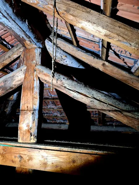 Albergo Etrusco vor und während der Renovation, Bild 8 von 24